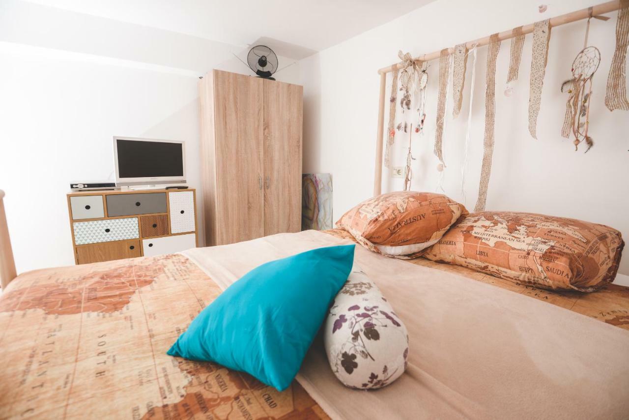 Appartamento Studio Apartman Ikarka Esterno foto