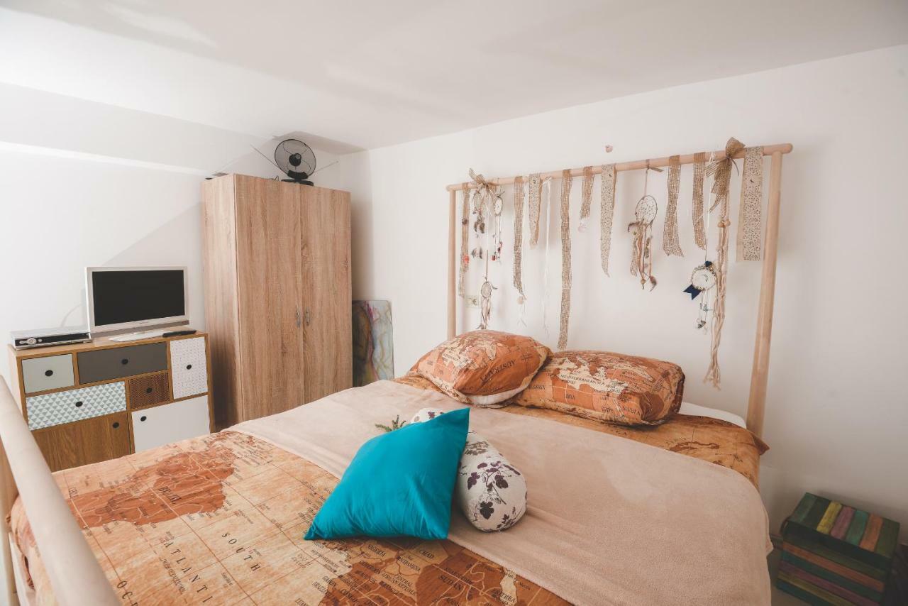 Appartamento Studio Apartman Ikarka Esterno foto